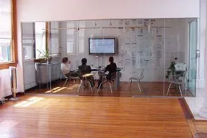 Single Glazed Frameless Glass Wall Partition Gallery 6