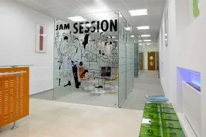 Freestanding Glass Wall Partition Gallery 4