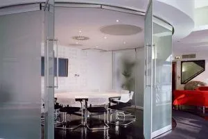 Movare Single Glazed Movable &amp; Foldable Glass Partition Gallery 4