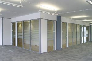 Transverso Modular Monoblock Glass Wall Gallery 7