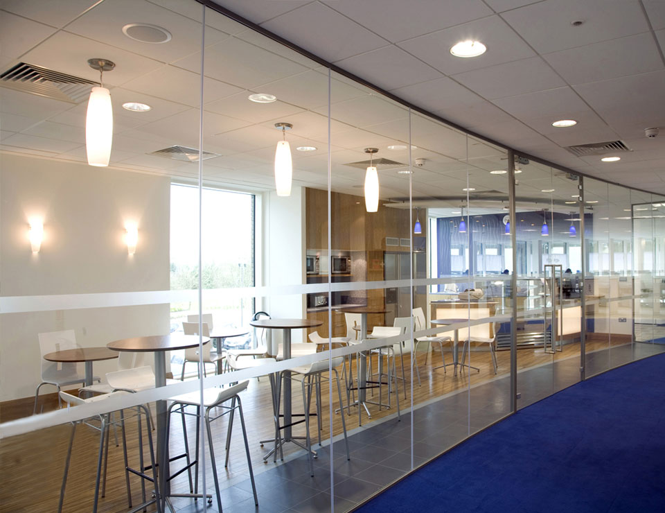 Cafeteria With Acoustic Partition Wall