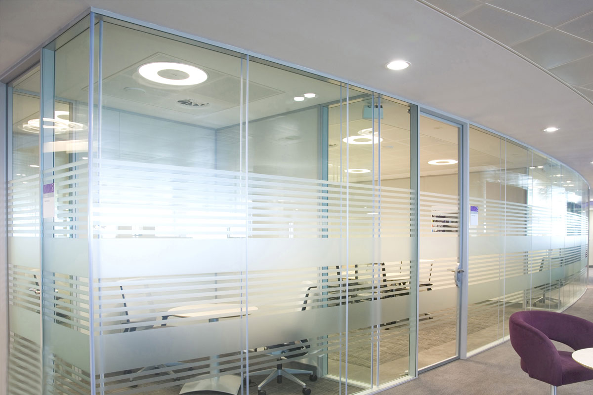 4 Reasons Frosted Glass Partitions Are Beneficial For Today’s Offices