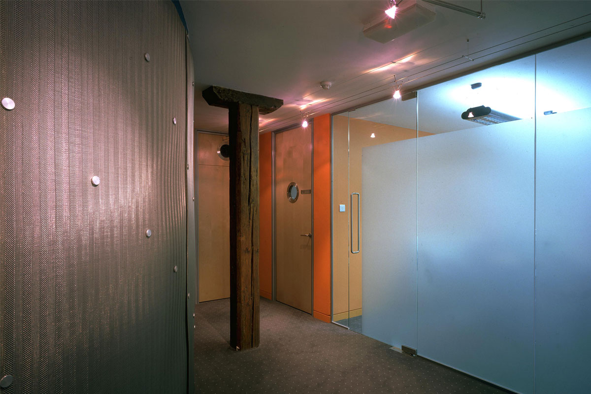 Increased Privacy With Frosted Glass Room Partition