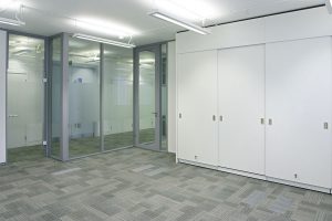 Transverso Modular Monoblock Glass Wall Gallery 6