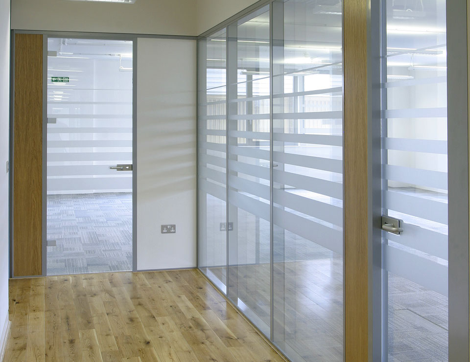 Transverso Modular Monoblock Glass Partition Slider 2