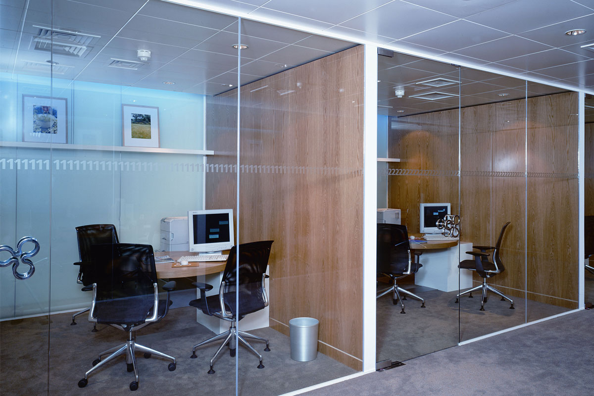 Office divider walls for private offices
