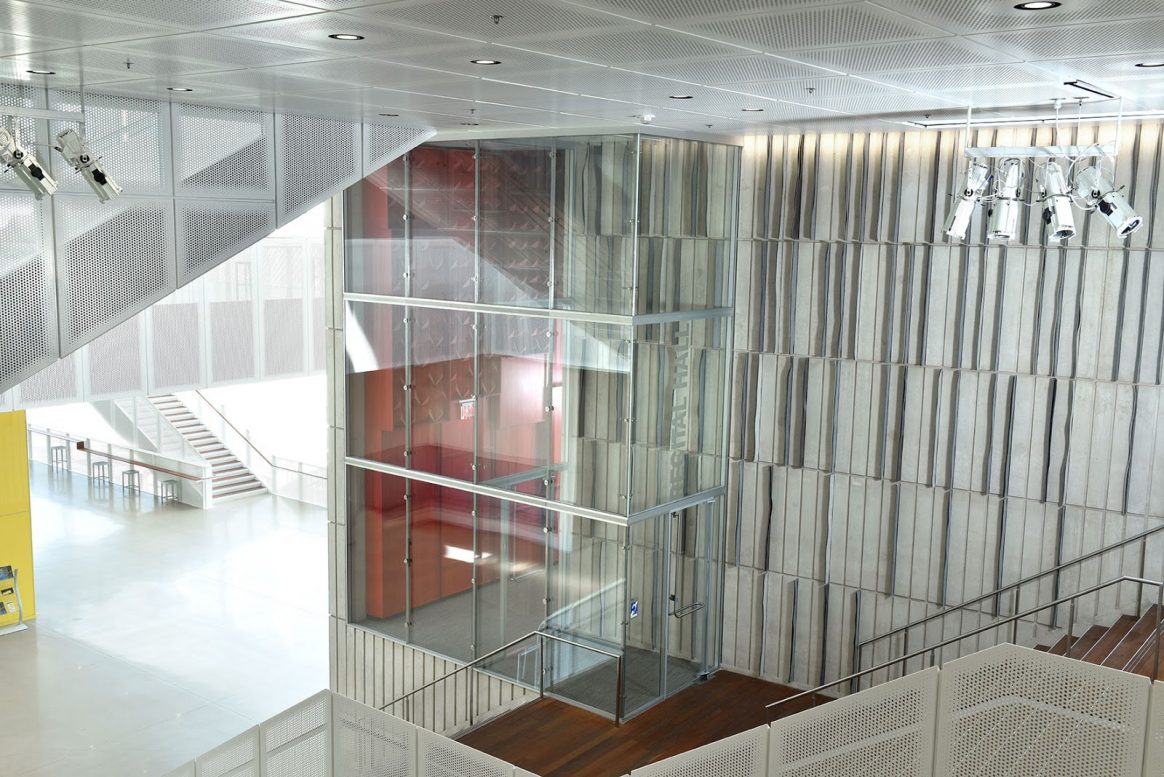 7 Interior Glazed Curtain Wall Design Ideas | Avanti Systems