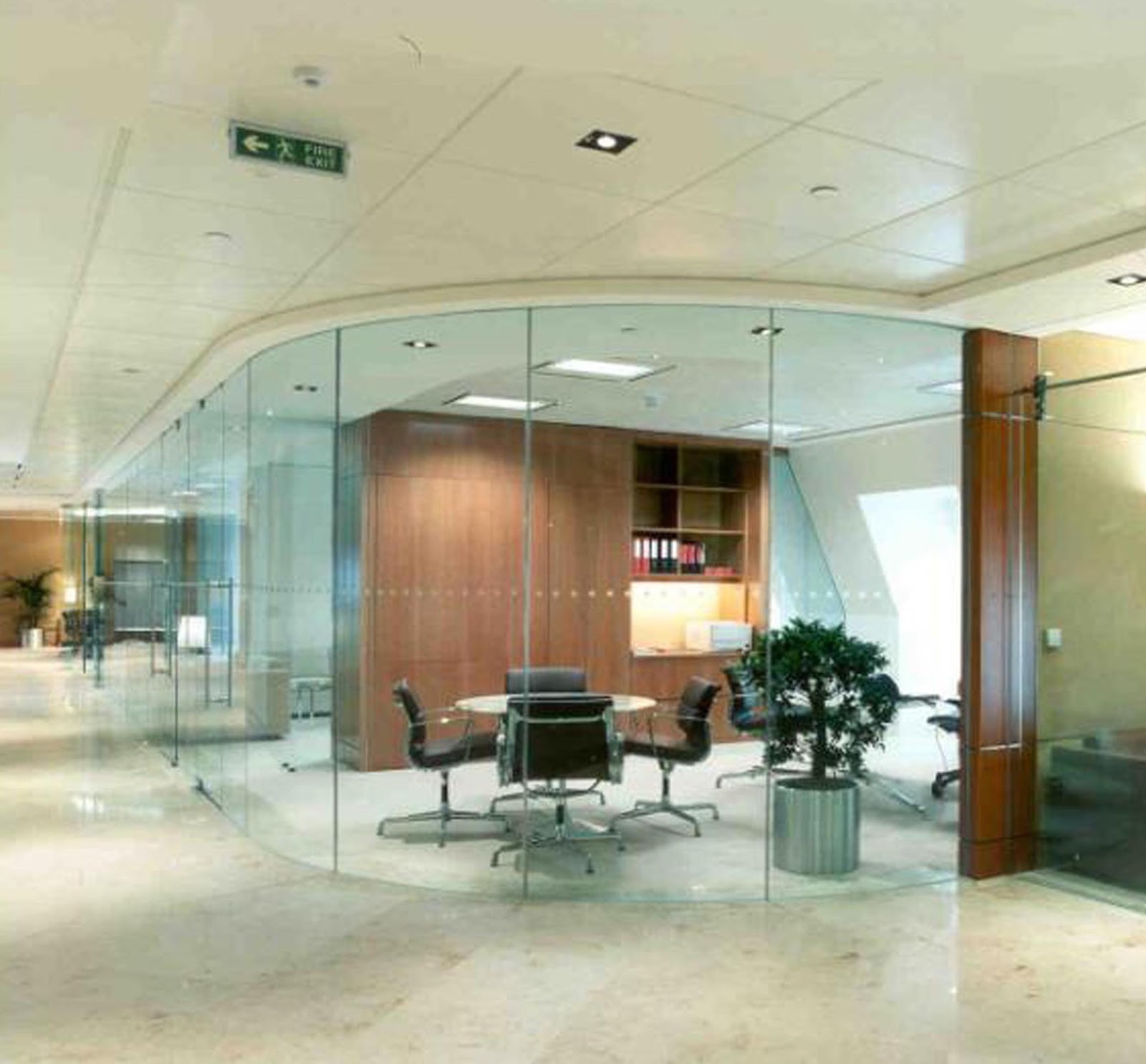 6 Reasons To Include Tempered Glass Walls In Office Design